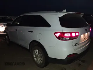 2018 Kia Sorento LX with VIN 5XYPG4A33JG346937, listed as a IAAI auction lot 40981792 with 80,590 mi miles. Bid and sale history available at carsss.com. Image 3.