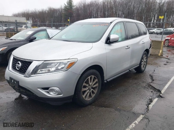2014 Nissan Pathfinder SV with VIN 5N1AR2MM6EC650682, listed as a IAAI auction lot 41208278 with 147,363 mi miles. Bid and sale history available at carsss.com. Image 2.