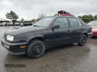 1997 Volkswagen Jetta z VIN 3VWRB81H2VM070024, wystawiony jako Copart lot #49230155 z przebiegiem Nie podano mil oraz Czysty tytuł • Clean title. Historia ofert i sprzedaży dostępna na DreamBid. Obrazek 1.