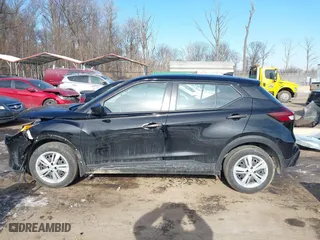 2022 Nissan Kicks S with VIN 3N1CP5BV8NL478047, listed as a IAAI auction lot 41381270 with 62,171 mi miles. Bid and sale history available at carsss.com. Image 14.
