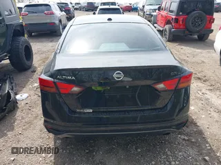 2019 Nissan Altima 2.5 SR with VIN 1N4BL4CV9KC259978, listed as a IAAI auction lot 42019056 with 159,471 mi miles. Bid and sale history available at carsss.com. Image 16.