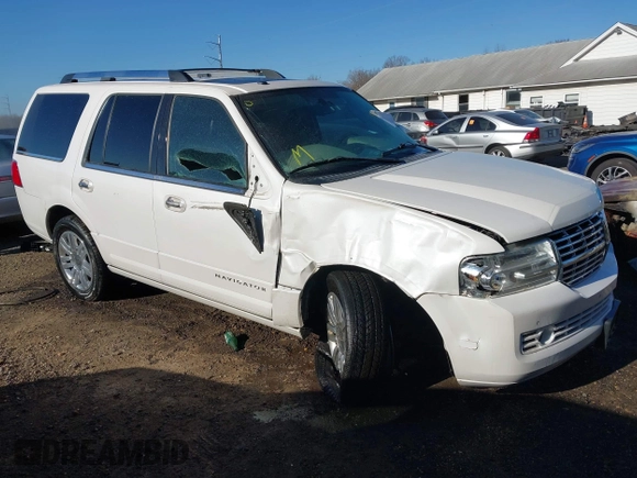 2013 Lincoln Navigator z VIN 5LMJJ2H57DEL08622, wystawiony jako IAAI lot #41759357 z przebiegiem 157 131 mil mil oraz . Historia ofert i sprzedaży dostępna na DreamBid. Obrazek 1.
