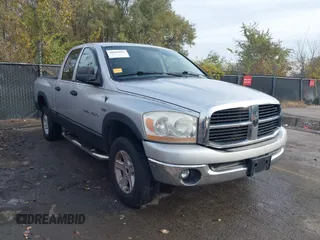 2006 Dodge 1500 SLT z VIN 1D7HU18296S618875, wystawiony jako IAAI lot #40683021 z przebiegiem 175 168 mil mil oraz . Historia ofert i sprzedaży dostępna na DreamBid. Obrazek 1.