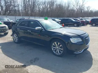 2019 Chrysler 300 Limited with VIN 2C3CCAKGXKH569123, listed as a IAAI auction lot 41786636 with 63,540 mi miles. Bid and sale history available at carsss.com. Image 1.