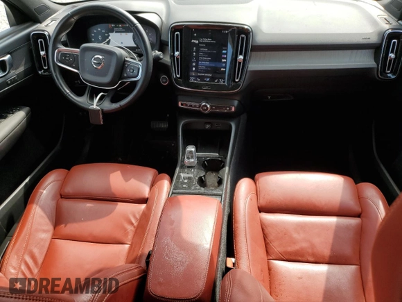 2020 Volvo XC40 Inscription with VIN YV4162UL2L2268301, listed as a Copart auction lot 68509984 with 85,758 mi miles and Salvage Title. Bid and sale history available at DreamBid. Image 8.