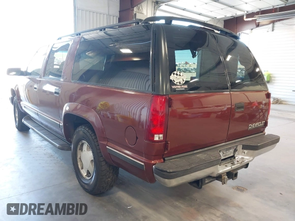 1999 Chevrolet Suburban z VIN 3GNFK16R4XG109638, wystawiony jako IAAI lot #42505642 z przebiegiem 274 795 mil mil oraz . Historia ofert i sprzedaży dostępna na DreamBid. Obrazek 3.