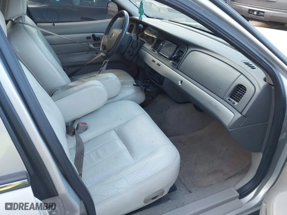 2007 Mercury Grand Marquis LS with VIN 2MEHM75V77X605048, listed as a IAAI auction lot 41622774 with 172,354 mi miles. Bid and sale history available at carsss.com. Image 5.