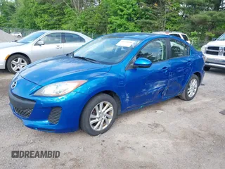 2012 Mazda 3 i Touring z VIN JM1BL1V8XC1524565, wystawiony jako IAAI lot #42278090 z przebiegiem 126 266 mil mil oraz . Historia ofert i sprzedaży dostępna na DreamBid. Obrazek 2.