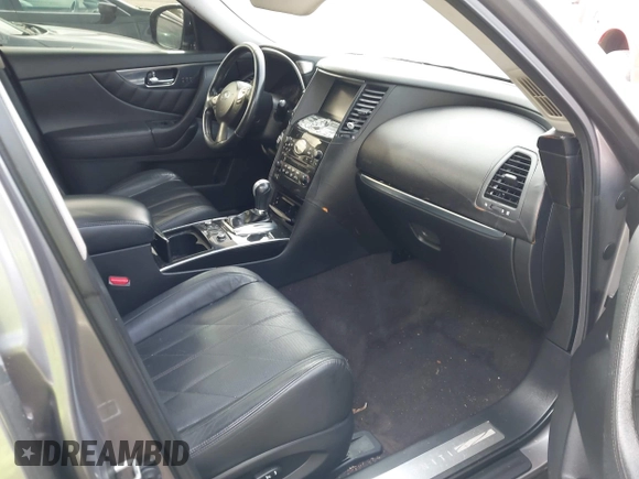2010 Infiniti FX35 with VIN JN8AS1MW6AM850569, listed as a IAAI auction lot 41595154 with 131,712 mi miles. Bid and sale history available at carsss.com. Image 5.