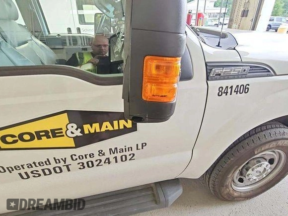 2014 Ford F-250 XL z VIN 1FT7X2A68EEB73610, wystawiony jako IAAI lot #42853124 z przebiegiem 150 899 mil mil oraz . Historia ofert i sprzedaży dostępna na DreamBid. Obrazek 19.