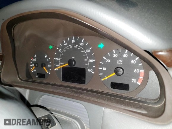 2002 Mercedes-Benz E-Class with VIN WDBJF65J12B472205, listed as a Copart auction lot 82494454 with 0 mi miles and Non Repairable. Bid and sale history available at carsss.com. Image 9.