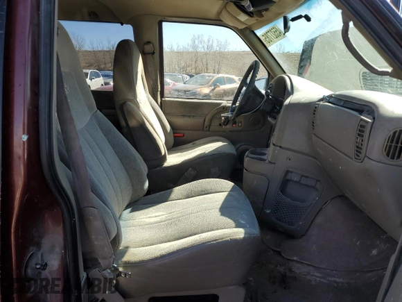 1999 GMC Safari z VIN 1GKEL19W2XB506085, wystawiony jako Copart lot #45527785 z przebiegiem 213 594 mil mil oraz Szkoda całkowita • Salvage title. Historia ofert i sprzedaży dostępna na DreamBid. Obrazek 7.