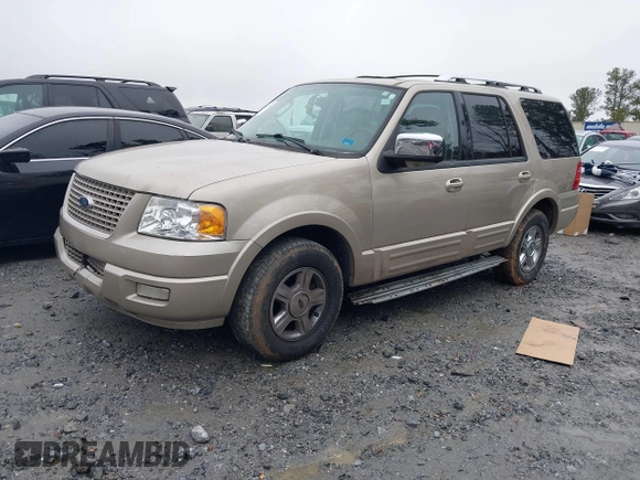2005 Ford Expedition Limited with VIN 1FMFU19595LA03497, listed as a IAAI auction lot 41415199 with 136,802 mi miles. Bid and sale history available at carsss.com. Image 2.