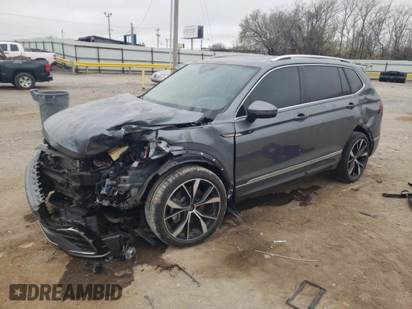 2024 Volkswagen Tiguan SEL R-Line with VIN 3VV4B7AX7RM158394, listed as a Copart auction lot 51044755 with 5,566 mi miles and Salvage title. Bid and sale history available at DreamBid. Image 1.