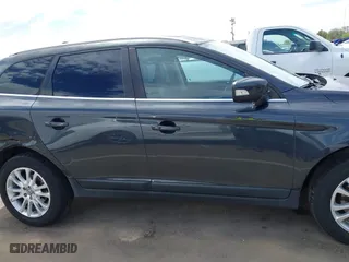 2010 Volvo XC60 3.0T with VIN YV4992DZ8A2120326, listed as a IAAI auction lot 42020822 with 51,911 mi miles. Bid and sale history available at carsss.com. Image 13.