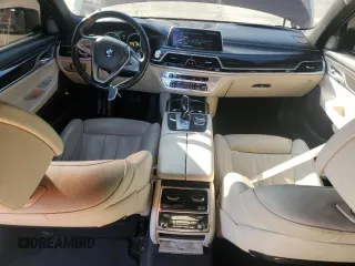 2016 BMW 7 Series 740i с VIN WBA7E2C54GG504200, выставлен на аукционе Copart как лот 46369885 с пробегом 70 606 миль миль и Списание • Salvage title. История ставок и продаж доступна на DreamBid. Изображение 8.
