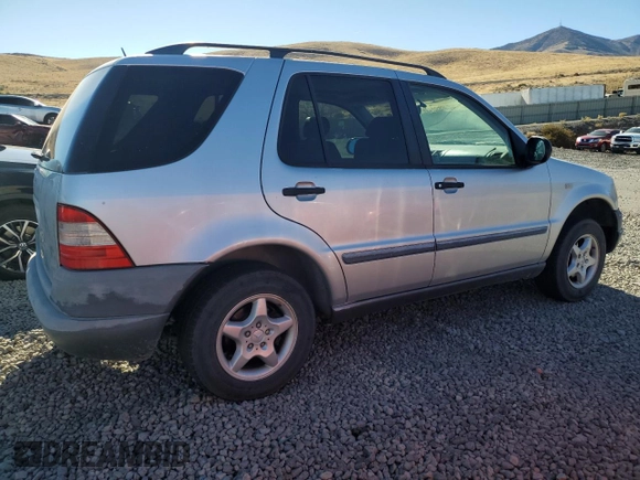 1998 Mercedes-Benz M-Class with VIN 4JGAB54E5WA035441, listed as a Copart auction lot 78328944 with 203,303 mi miles and Salvage Title. Bid and sale history available at carsss.com. Image 3.