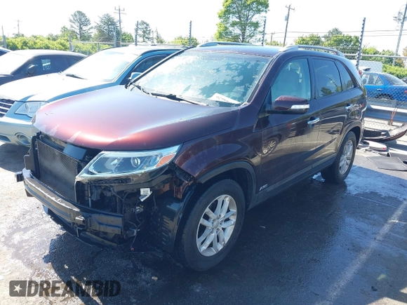 2015 Kia Sorento LX with VIN 5XYKTCA6XFG592482, listed as a IAAI auction lot 41995626 with 154,865 mi miles. Bid and sale history available at carsss.com. Image 18.