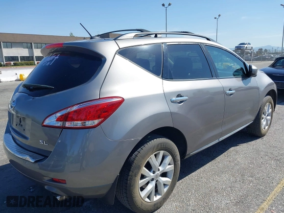 2011 Nissan Murano LE z VIN JN8AZ1MU8BW064756, wystawiony jako IAAI lot #41967871 z przebiegiem 183 378 mil mil oraz . Historia ofert i sprzedaży dostępna na DreamBid. Obrazek 4.