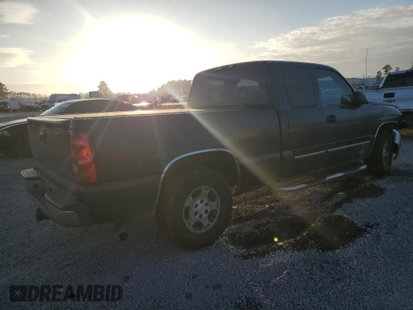 2003 Chevrolet Silverado 1500 with VIN 2GCEC19T131297143, listed as a Copart auction lot 84988674 with 271,156 mi miles and Salvage Title. Bid and sale history available at carsss.com. Image 3.