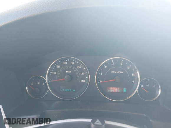 2007 Jeep Commander Sport с VIN 1J8HH48P87C553761, выставлен на аукционе IAAI как лот 42442898 с пробегом 171 863 миль миль и . История ставок и продаж доступна на DreamBid. Изображение 7.
