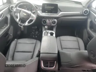 2024 Chevrolet Blazer LT z VIN 3GNKBJRSXRS123086, wystawiony jako Copart lot #88247965 z przebiegiem 6 706 mil mil oraz Szkoda całkowita • Salvage title. Historia ofert i sprzedaży dostępna na DreamBid. Obrazek 8.
