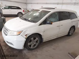 2011 Honda Odyssey Touring with VIN 5FNRL5H9XBB057468, listed as a IAAI auction lot 41405465 with 1 mi miles. Bid and sale history available at carsss.com. Image 17.