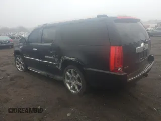 2010 Cadillac Escalade ESV Luxury z VIN 1GYUKHEF1AR199882, wystawiony jako Copart lot #49752735 z przebiegiem 201 061 mil mil oraz Czysty tytuł • Clean title. Historia ofert i sprzedaży dostępna na DreamBid. Obrazek 2.