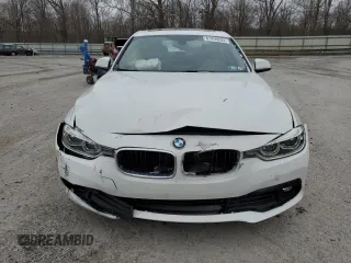 2018 BMW 3 Series 320i xDrive with VIN WBA8A3C55JA494888, listed as a Copart auction lot 87459204 with 86,876 mi miles and Salvage title. Bid and sale history available at DreamBid. Image 5.