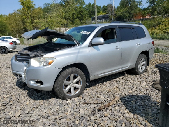 2010 Toyota Highlander with VIN 5TDBK3EH1AS032389, listed as a Copart auction lot 69940654 with 121,001 mi miles and Salvage Title. Bid and sale history available at carsss.com. Image 1.