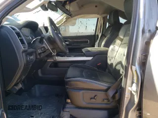 2024 Ram 2500 Laramie z VIN 3C6UR5NL9RG215545, wystawiony jako Copart lot #42339095 z przebiegiem 28 304 mil mil oraz Szkoda całkowita • Salvage title. Historia ofert i sprzedaży dostępna na DreamBid. Obrazek 7.