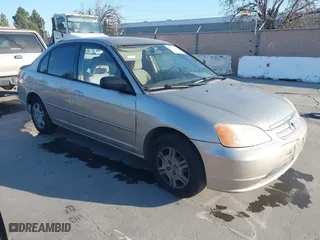 2002 Honda Civic LX with VIN JHMES16552S005354, listed as a IAAI auction lot 41761349 with 200,665 mi miles. Bid and sale history available at carsss.com. Image 1.