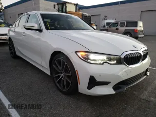 2019 BMW 3 Series 330i with VIN WBA5R1C53KFH24354, listed as a Copart auction lot 67731272 with 26,107 mi miles. Bid and sale history available at carsss.com. Image 4.