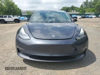 2022 Tesla Model 3 z VIN 5YJ3E1EA6NF185895, wystawiony jako Copart lot #60165405 z przebiegiem 190 572 mil mil oraz Czysty tytuł • Clean title. Historia ofert i sprzedaży dostępna na DreamBid. Obrazek 5.