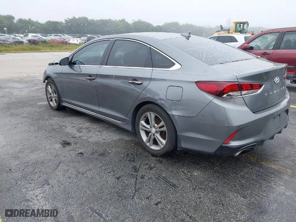 2019 Hyundai Sonata SEL with VIN 5NPE34AF4KH758422, listed as a IAAI auction lot 41378936 with 100,329 mi miles. Bid and sale history available at carsss.com. Image 3.