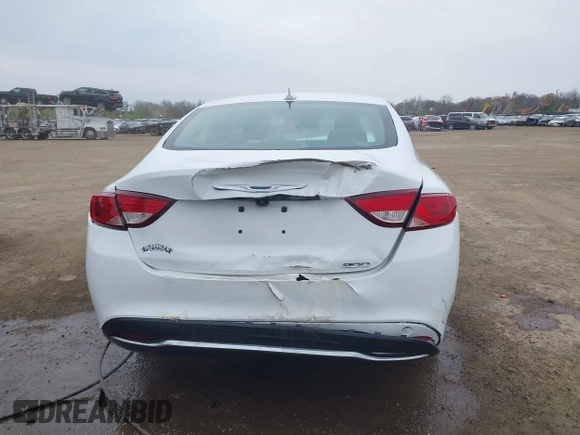 2015 Chrysler 200 Limited с VIN 1C3CCCABXFN588950, выставлен на аукционе IAAI как лот 42014371 с пробегом 152 928 миль миль и . История ставок и продаж доступна на DreamBid. Изображение 17.
