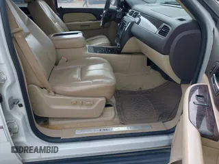 2007 GMC Yukon Denali z VIN 1GKFK63807J246645, wystawiony jako IAAI lot #42290133 z przebiegiem 187 480 mil mil oraz . Historia ofert i sprzedaży dostępna na DreamBid. Obrazek 5.