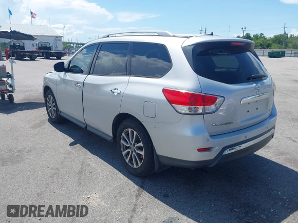2015 Nissan Pathfinder SV with VIN 5N1AR2MN4FC698515, listed as a IAAI auction lot 42585800 with 202,005 mi miles and . Bid and sale history available at DreamBid. Image 3.