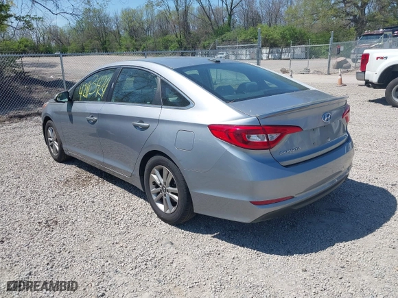 2015 Hyundai Sonata 2.4L SE with VIN 5NPE24AFXFH068876, listed as a IAAI auction lot 42113424 with 113,473 mi miles. Bid and sale history available at carsss.com. Image 3.