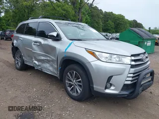 2018 Toyota Highlander SE with VIN 5TDJZRFH9JS554891, listed as a IAAI auction lot 42348460 with 44,393 mi miles and . Bid and sale history available at DreamBid. Image 1.