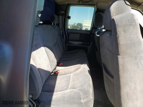 2001 Chevrolet Silverado 1500 LS with VIN 2GCEC19V611371932, listed as a Copart auction lot 50268825 with 297,371 mi miles and Salvage Title. Bid and sale history available at carsss.com. Image 10.