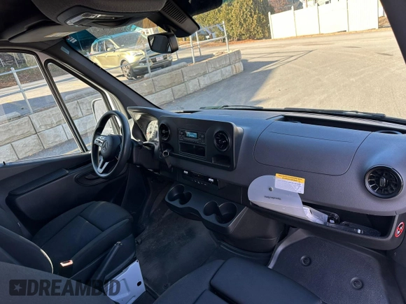 2021 Mercedes-Benz Sprinter with VIN W1Y4DBHYXMT046916, listed as a Copart auction lot 83578274 with 165,659 mi miles and Clean Title. Bid and sale history available at DreamBid. Image 9.