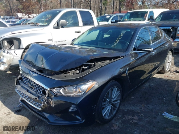 2020 Genesis G70 2.0T with VIN KMTG64LA3LU062290, listed as a IAAI auction lot 41004144 with 68,110 mi miles. Bid and sale history available at carsss.com. Image 21.