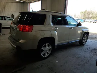 2010 GMC Terrain SLT-2 with VIN 2CTALHEW8A6314354, listed as a Copart auction lot 53868925 with 132,735 mi miles and Clean Title. Bid and sale history available at carsss.com. Image 3.