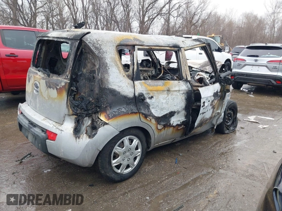 2011 Kia Soul with VIN KNDJT2A14B7284256, listed as a IAAI auction lot 41447588 with 1 mi miles. Bid and sale history available at carsss.com. Image 4.
