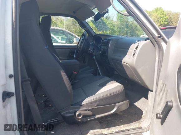 2007 Mazda B-Series 2WD Truck with VIN 4F4YR12D77PM06154, listed as a IAAI auction lot 42112015 with 158,120 mi miles. Bid and sale history available at carsss.com. Image 5.