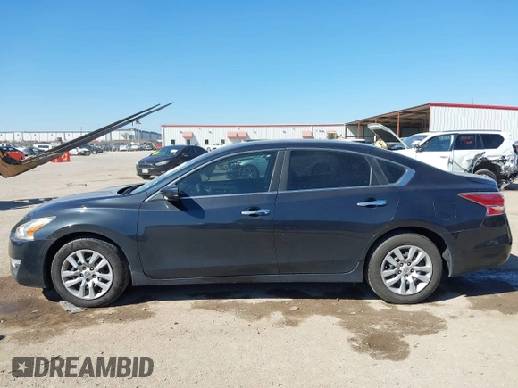 2014 Nissan Altima 2.5 S with VIN 1N4AL3AP3EN390472, listed as a IAAI auction lot 41666494 with 82,619 mi miles. Bid and sale history available at carsss.com. Image 14.