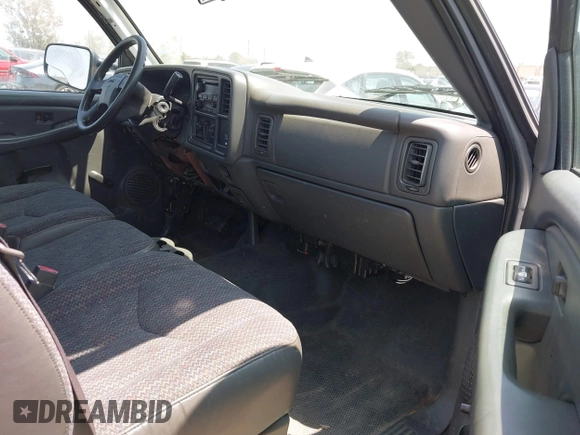 2004 GMC Sierra 1500 with VIN 1GDHC24U94E363663, listed as a IAAI auction lot 42554125 with 86,559 mi miles and . Bid and sale history available at DreamBid. Image 5.