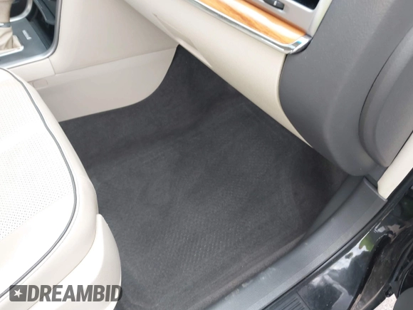 2010 Lincoln MKZ with VIN 3LNHL2GC7AR628804, listed as a IAAI auction lot 42324039 with 137,103 mi miles and . Bid and sale history available at DreamBid. Image 8.
