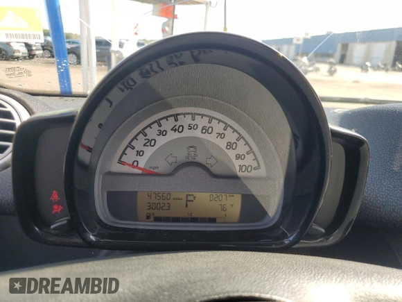 2011 Smart fortwo Pure with VIN WMEEJ3BA9BK474094, listed as a Copart auction lot 74012374 with 47,560 mi miles and Clean title. Bid and sale history available at DreamBid. Image 9.